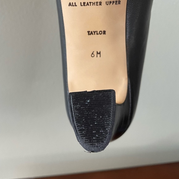 Etienne Aigner shoes ,size 6M - Picture 4 of 10